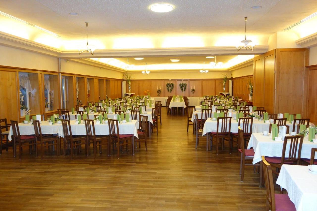 Brauereigaststatte Spitalgarten Regensburg Bagian luar foto